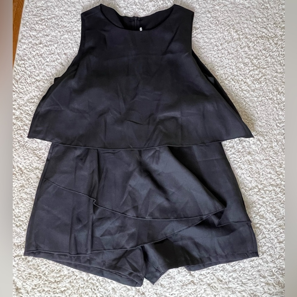 Women’s XL Black Layered Sleeveless Romper NEW